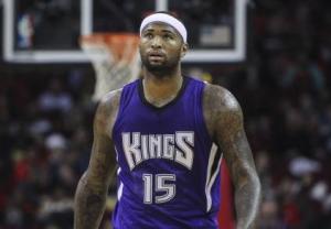 他严格控制 他严格控制