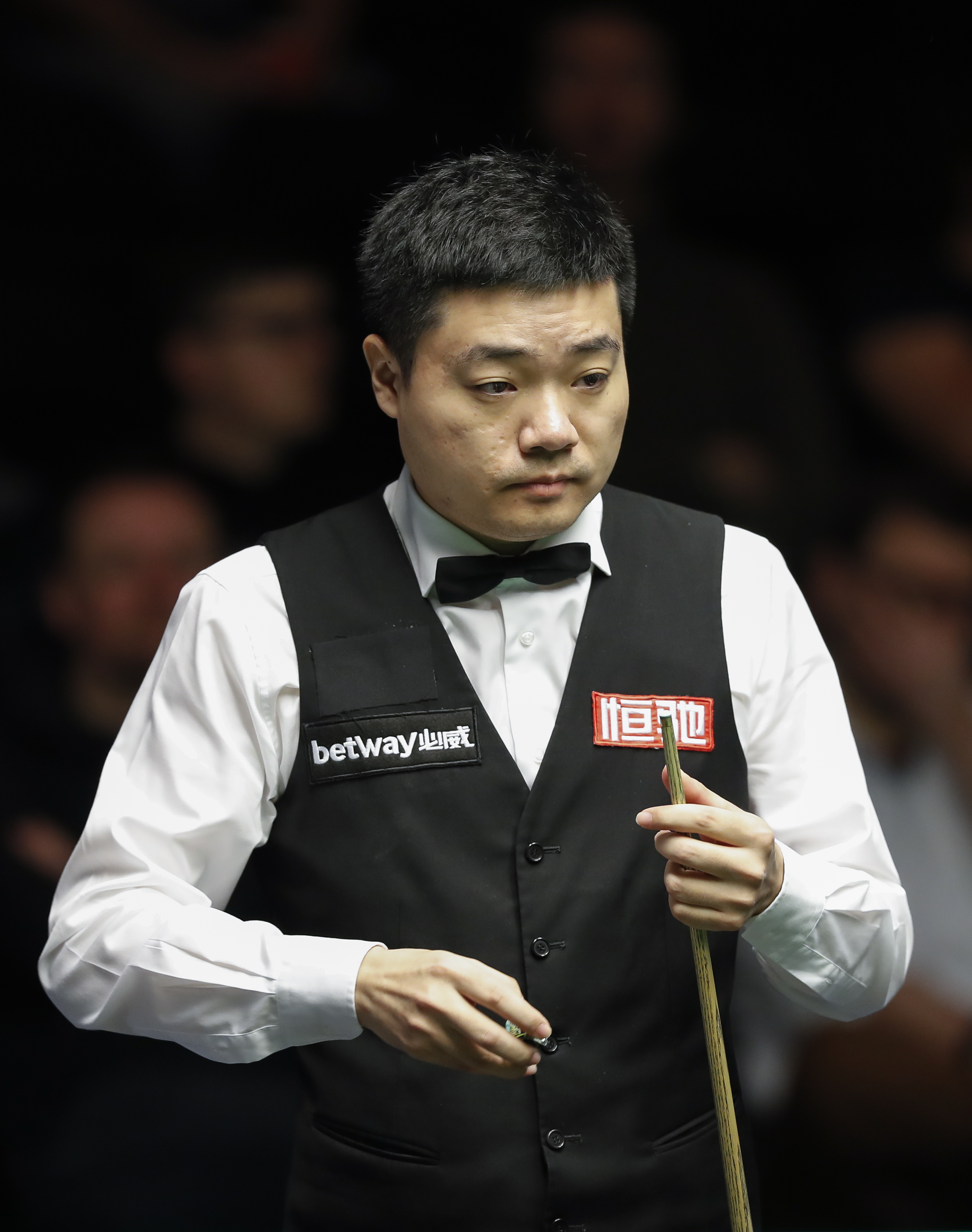 手在牛棚就 手在牛棚就